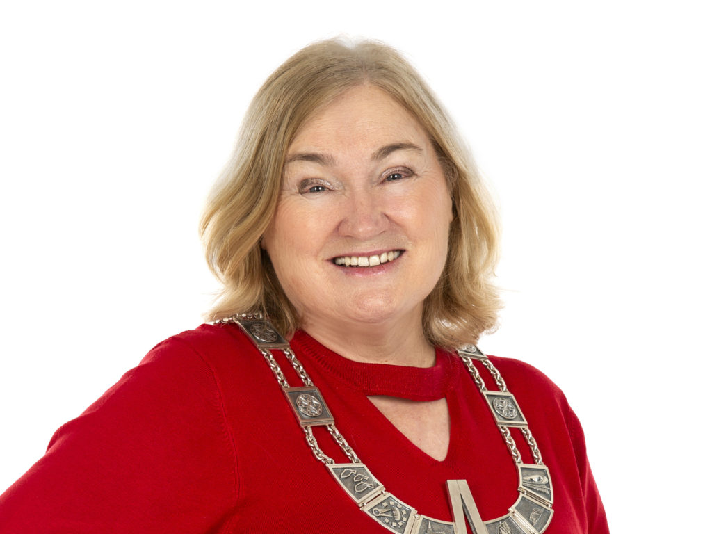 Portrettbilde av ordfører i Averøy kommune, Ingrid Ovidie Rangønes